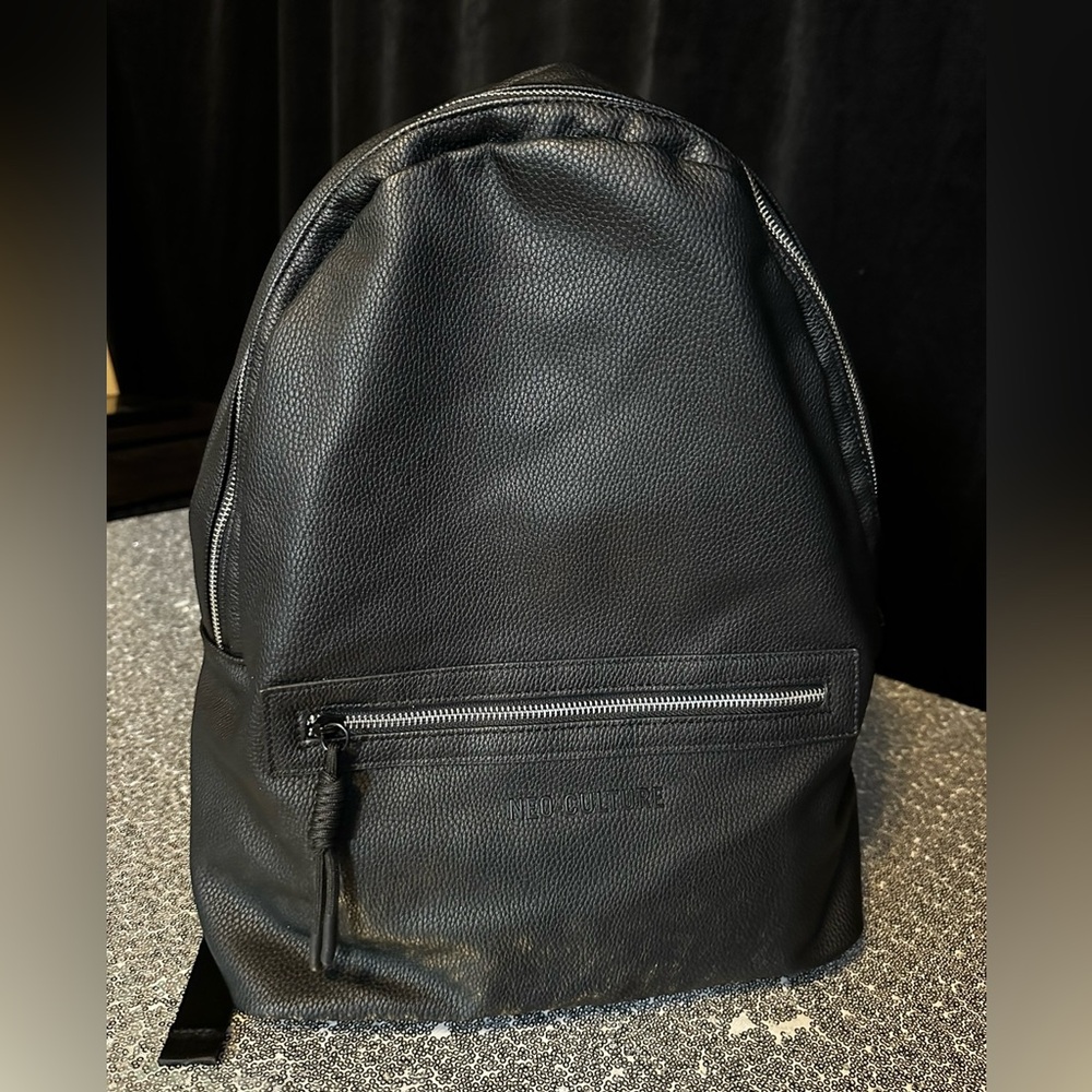 Neo Culture Women Black Backpack